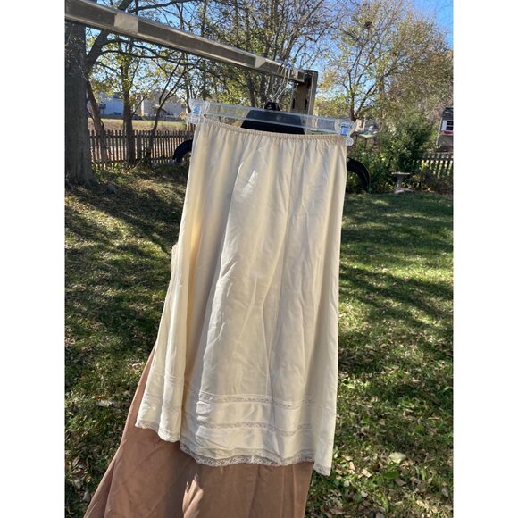 Vintage Full Slip Lace Rockabilly Satin Sears Shiny Velrose Vasserette - Picture 8 of 16